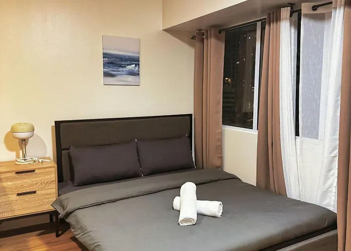 Family Loft Unit In Bgc The High Street Bed & Breakfast Manila