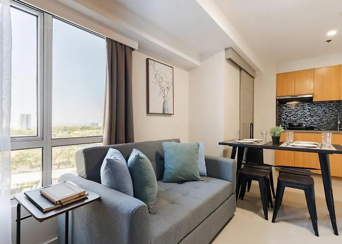 Family Loft Unit In Bgc The High Street Manila