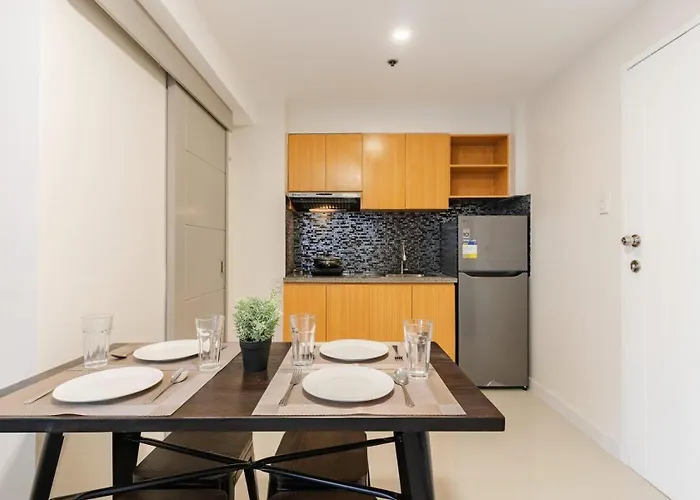Family Loft Unit In Bgc The High Street Bed & Breakfast Manila